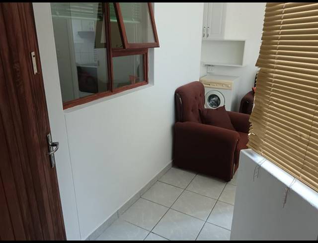 2 BEDROOM APARTMENT FOR SALE IN UVONGO BEACH